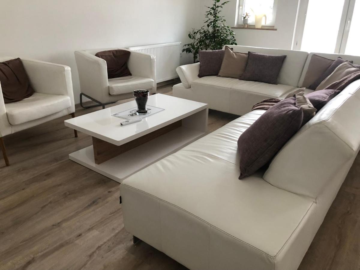 Garden House Appartement Kranj Buitenkant foto