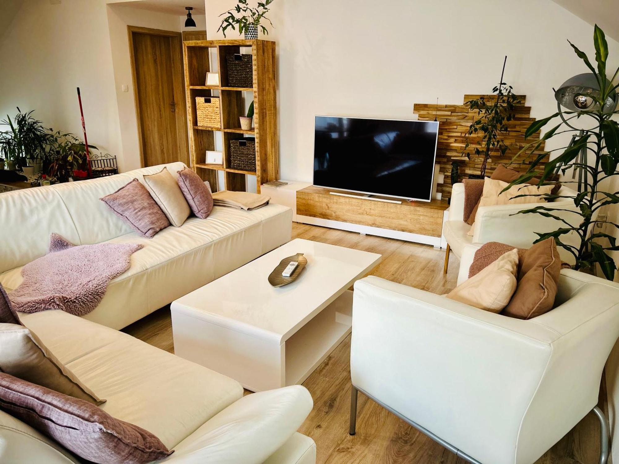 Garden House Appartement Kranj Buitenkant foto